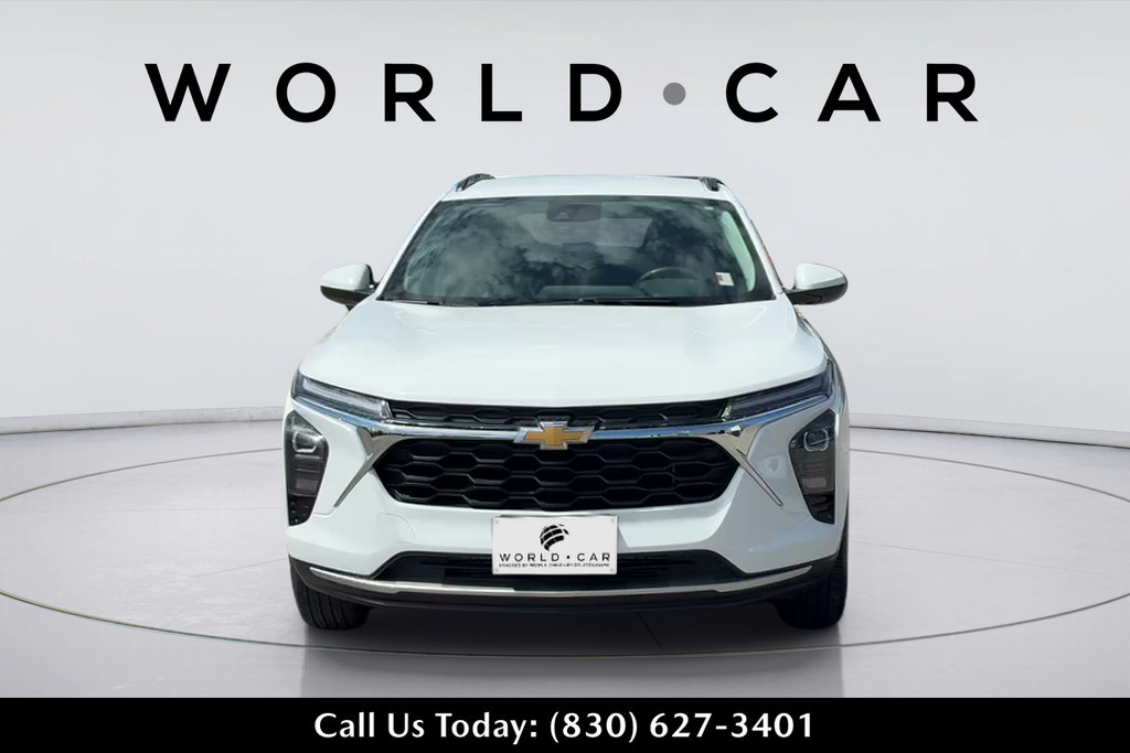 Used 2024 Chevrolet Trax LT w/ Driver Confidence Package FWD image 17