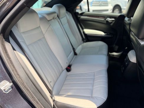Used 2017 Chrysler 300 S AWD/4WD image 7
