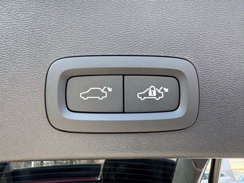 Certified 2024 Volvo XC40 Recharge Plus w/ Protection Package Premier image 37