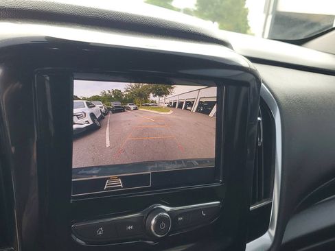 Used 2023 Chevrolet Traverse LT FWD image 21