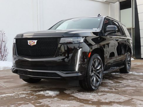 Used 2023 Cadillac Escalade Sport image 4