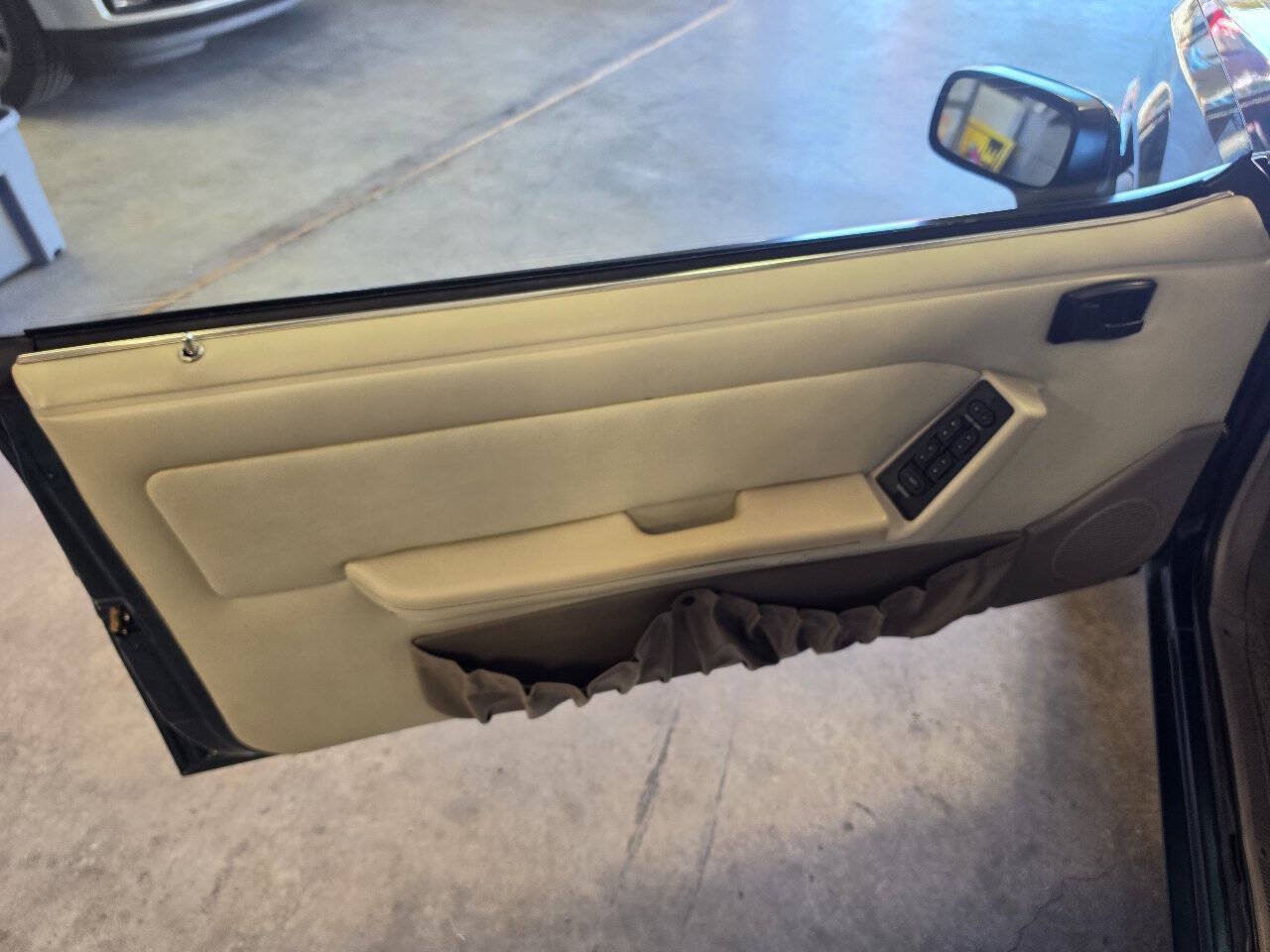 Used 1990 Ford Mustang LX RWD image 15