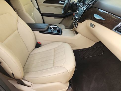 Used 2018 Mercedes-Benz GLE 350 image 28