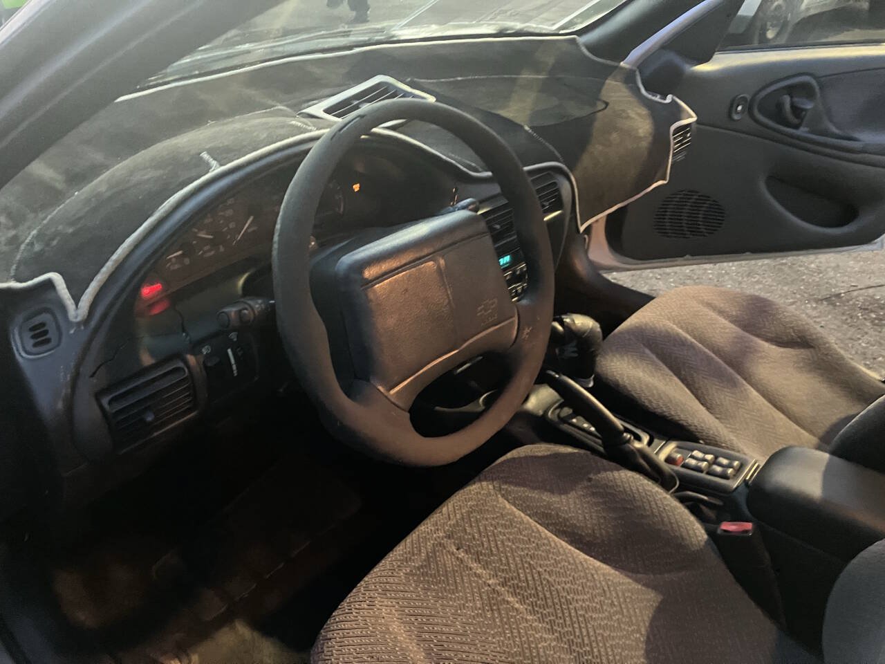 Used 2002 Chevrolet Cavalier LS Sport FWD image 20