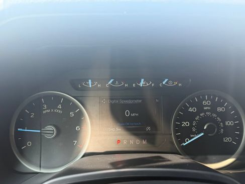 Used 2019 Ford F150 XLT w/ Equipment Group 302A Luxury AWD/4WD image 14