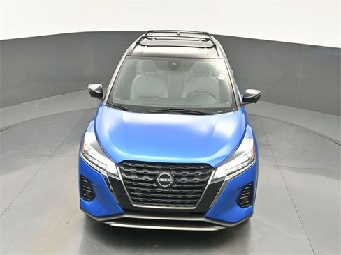 Used 2024 Nissan Kicks SR w/ SR Premium Package image 28