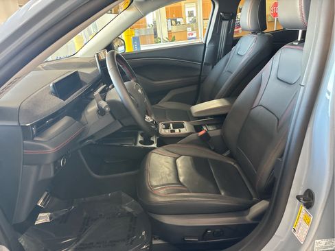Used 2025 Ford Mustang Mach-E Premium w/ Sport Appearance Package AWD/4WD image 31