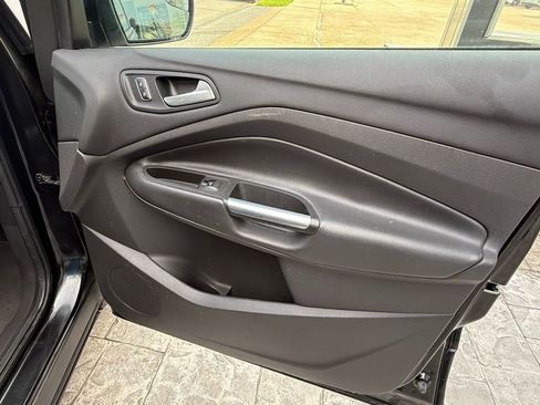 Used 2015 Ford Escape SE FWD image 22