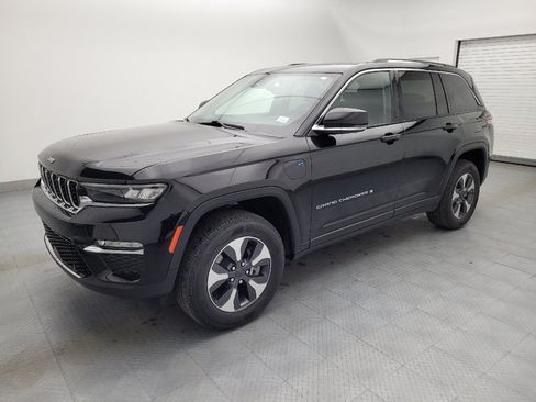 Used 2022 Jeep Grand Cherokee Limited 4xe w/ Luxury Tech Group II AWD/4WD image 2
