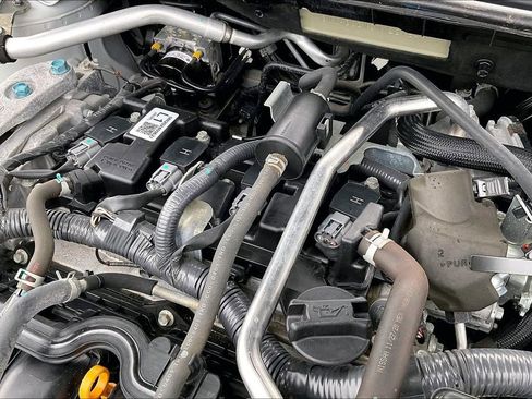 Used 2021 Nissan Sentra SR FWD image 33