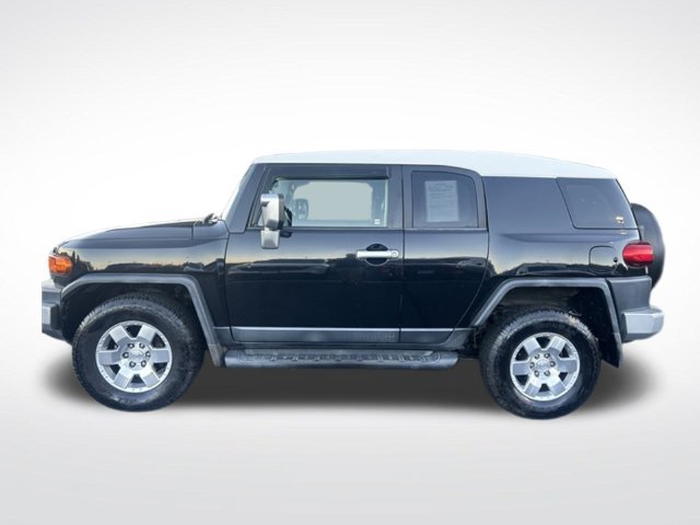 Used 2008 Toyota FJ Cruiser 4WD image 2