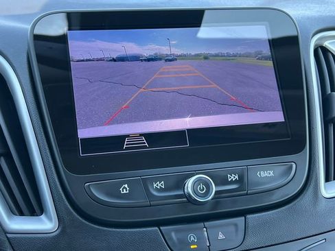 Used 2023 Chevrolet Malibu LT FWD image 23
