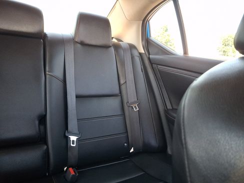 Used 2022 Nissan Sentra SR w/ SR Premium Package FWD image 16