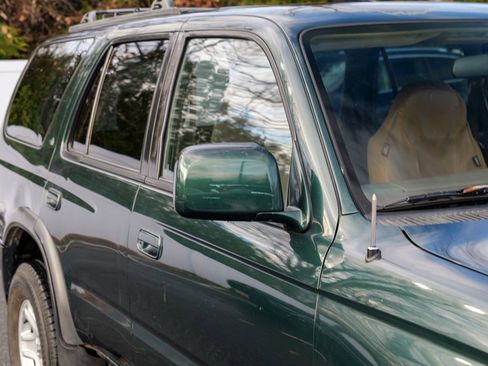 Used 1999 Toyota 4Runner SR5 image 10