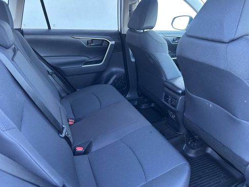 Certified 2022 Toyota RAV4 LE image 13