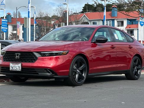 Used 2025 Honda Accord Sport image 7