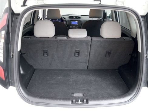 Used 2017 Kia Soul image 19