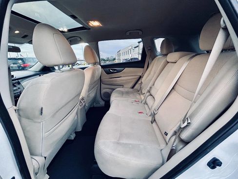 Used 2016 Nissan Rogue S w/ Appearance Package image 20