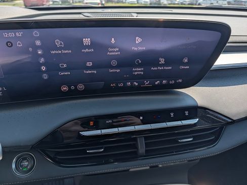 Used 2026 Buick Enclave Avenir w/ Super Cruise Package AWD/4WD image 4