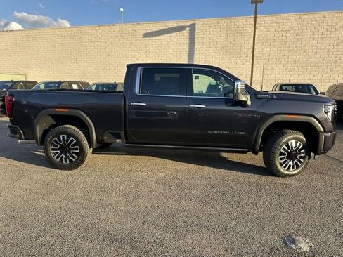 New 2026 GMC Sierra 2500 Denali Ultimate w/ Max Trailering Package image 3