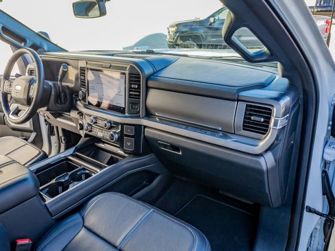 Used 2025 Ford F350 Platinum image 18
