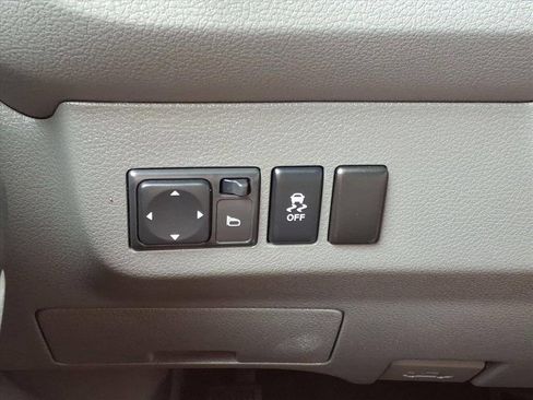 Used 2016 Nissan NV 2500 SV w/ Back Door Glass Package image 23