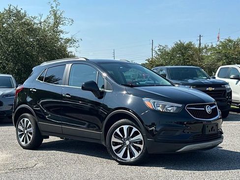 Used 2022 Buick Encore Preferred w/ Safety Package image 2