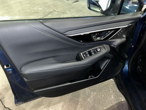 Used 2022 Subaru Outback Limited XT image 9