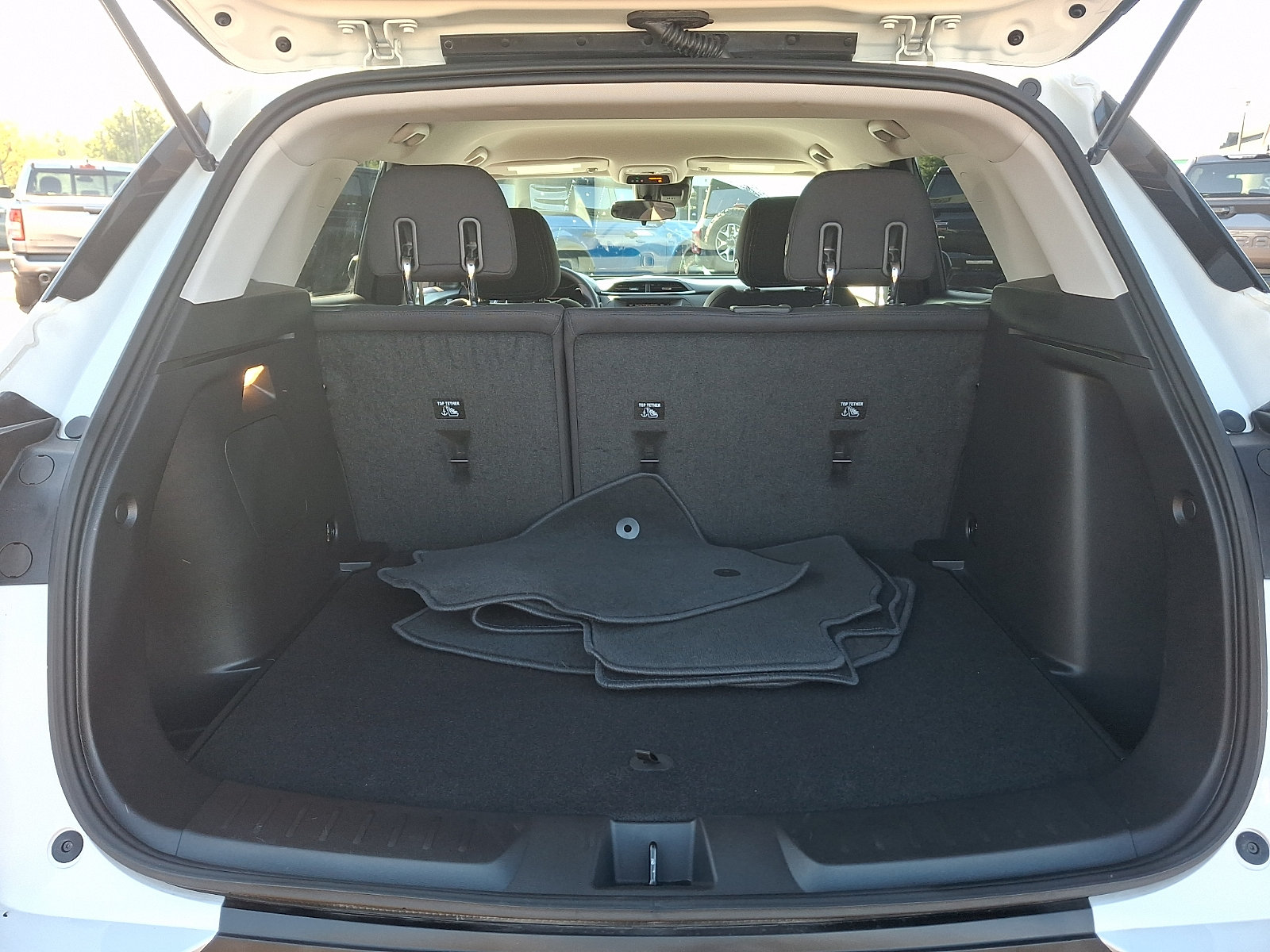 Used 2023 Chevrolet TrailBlazer LT FWD image 31