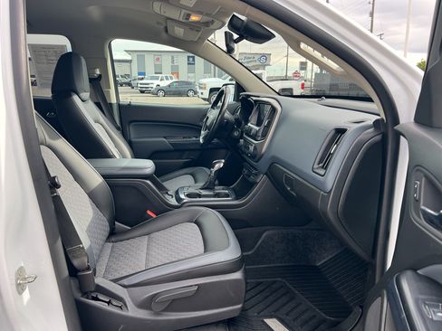 Used 2022 Chevrolet Colorado Z71 w/ Safety Package AWD/4WD image 25