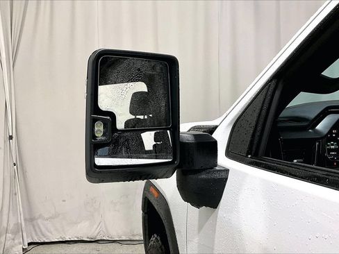 Used 2024 GMC Sierra 2500 AT4 w/ AT4 Premium Plus Package AWD/4WD image 10
