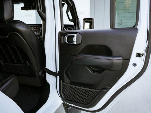 Used 2020 Jeep Gladiator Rubicon image 26