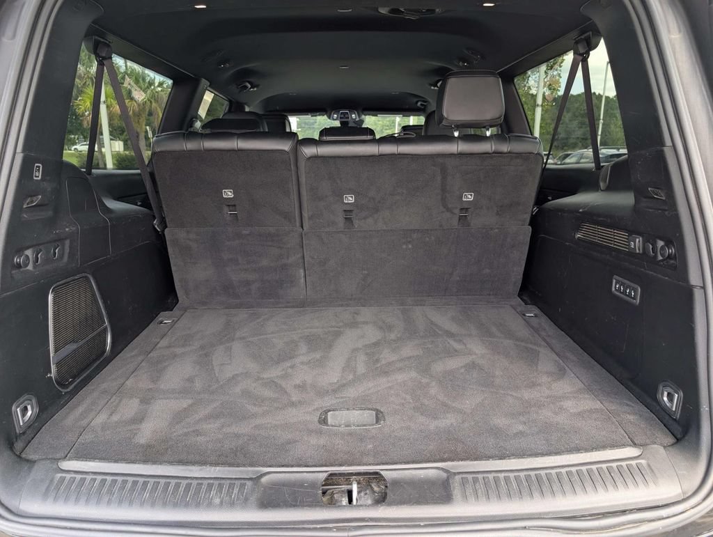 Used 2024 Jeep Wagoneer L Series III w/ Flexible Seating Group AWD/4WD image 12