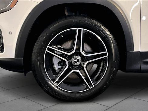 New 2026 Mercedes-Benz GLB 250 4MATIC image 17