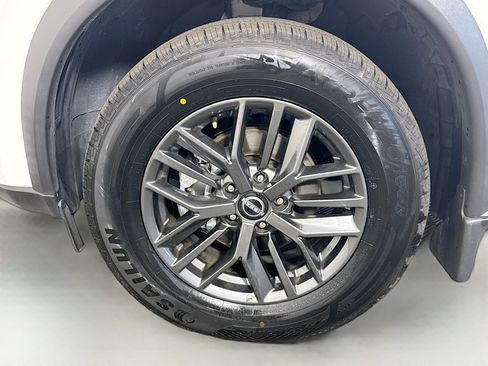 Used 2023 Nissan Rogue S FWD image 38