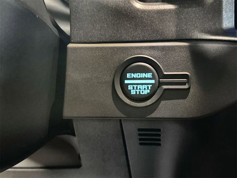 New 2025 Ford Bronco 4-Door image 23