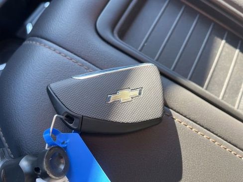 Used 2022 Chevrolet Suburban High Country image 69