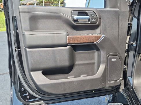 Used 2020 GMC Sierra 1500 Denali w/ Denali Ultimate Package AWD/4WD image 12
