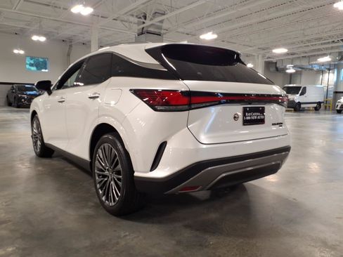 New 2026 Lexus RX 450h AWD image 13