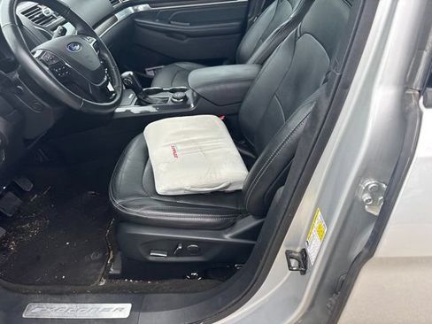 Used 2018 Ford Explorer Limited AWD/4WD image 7