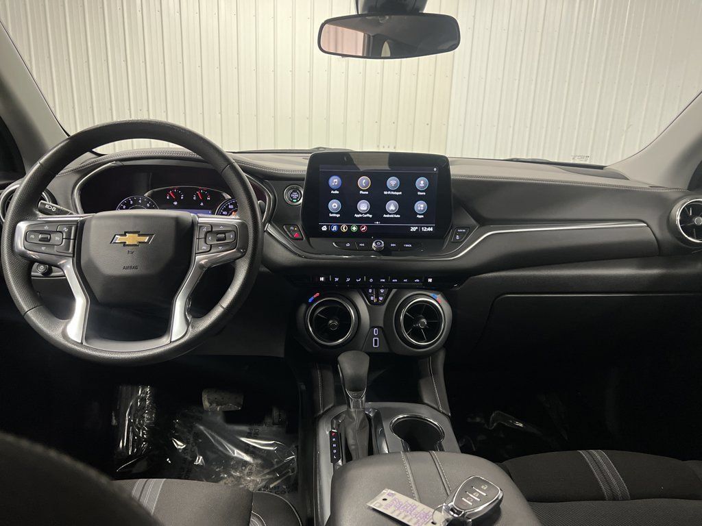 Certified 2023 Chevrolet Blazer LT AWD/4WD image 17