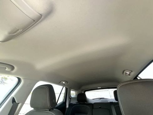 Used 2024 GMC Terrain SLE AWD/4WD image 22