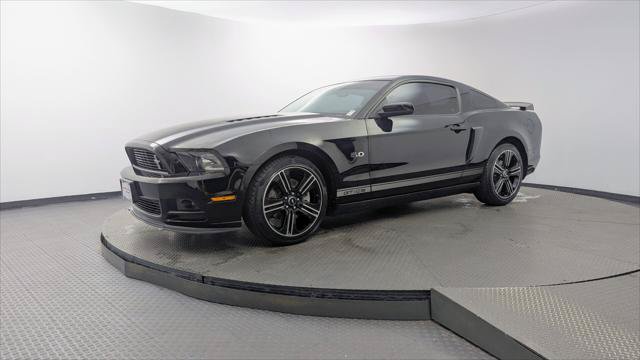 Used 2014 Ford Mustang GT Premium w/ Equipment Group 402A RWD image 2