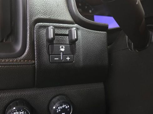 Used 2022 GMC Canyon AT4 w/ Trailering Package image 9