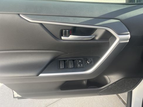 Certified 2025 Toyota RAV4 XLE AWD/4WD image 13