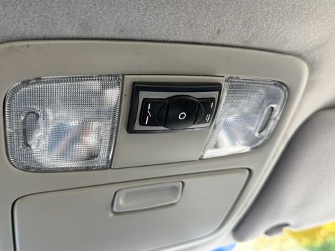 Used 2005 Toyota Camry LE FWD image 17