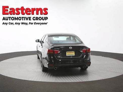 Used 2024 Nissan Altima 2.5 SR FWD image 37