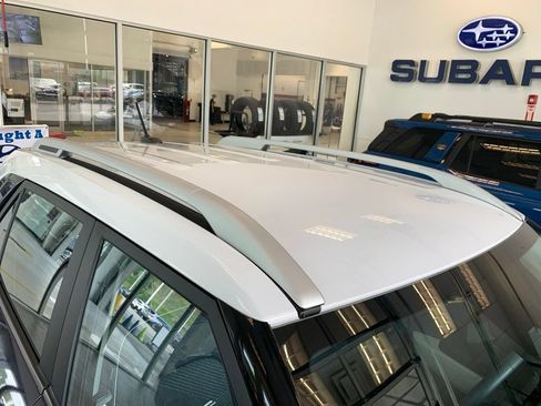 Certified 2023 Hyundai Venue Limited FWD image 22