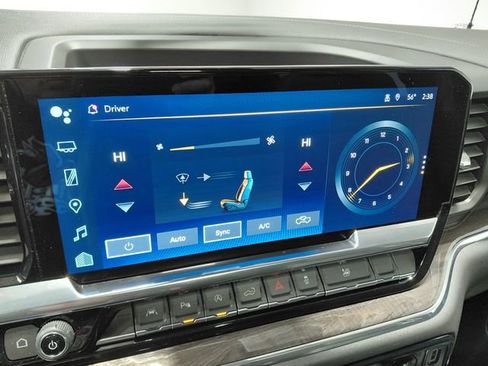 Used 2025 Chevrolet Silverado 1500 LTZ w/ LTZ Premium Package image 39