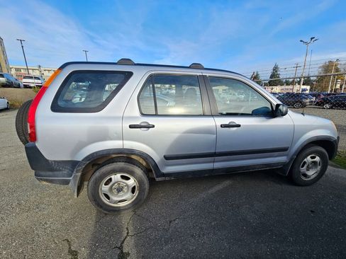 Used 2004 Honda CR-V LX image 9